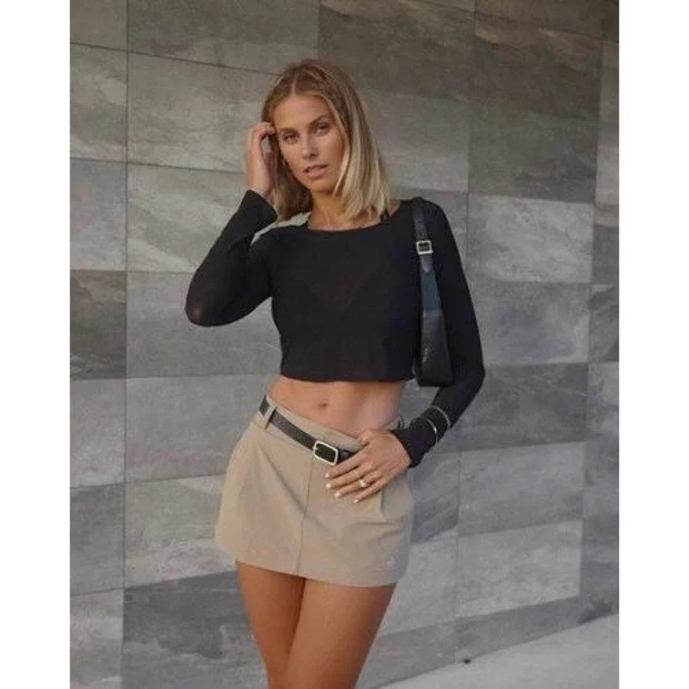 Alo Yoga Fan Club Mini Skirt Gravel XS